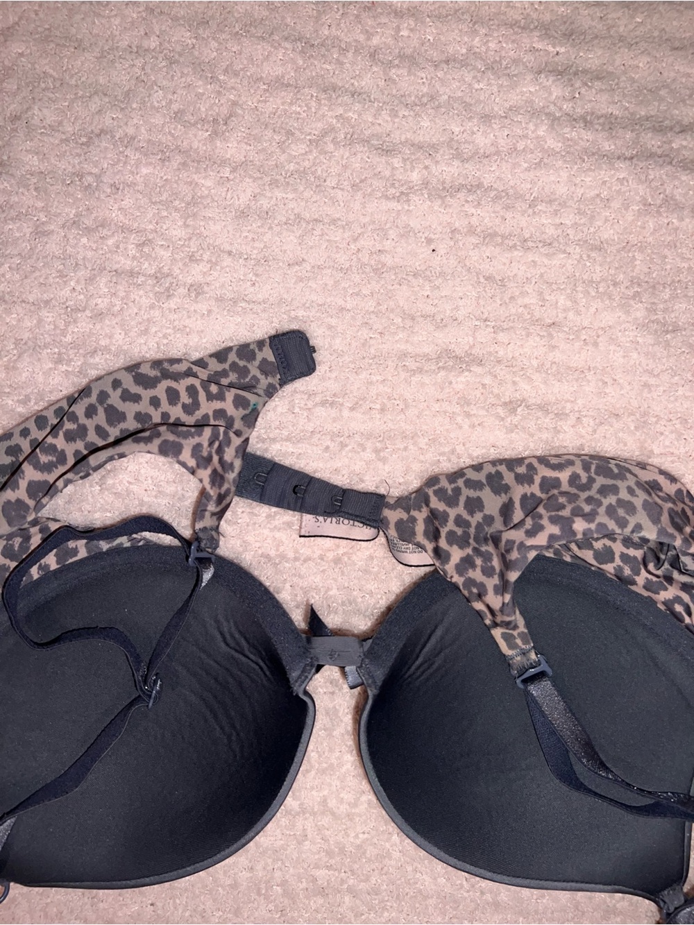 Victoria's Secret Grey Bra with Leopard Side Panels - Picture 3 of 4
